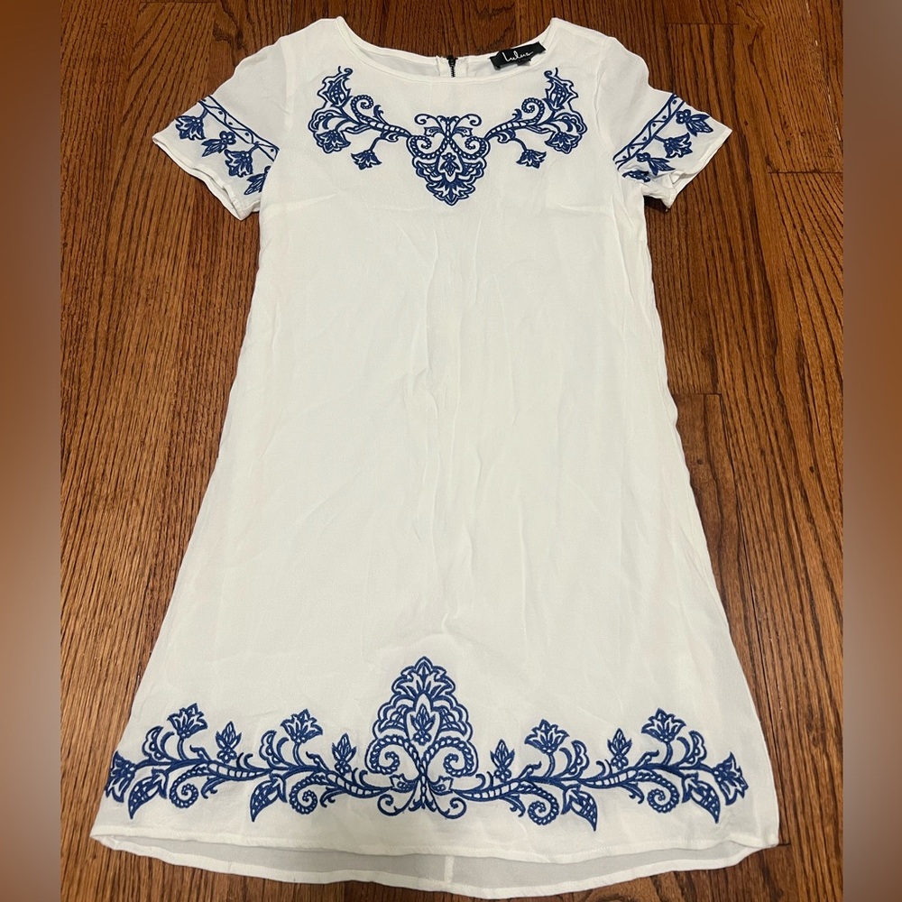Lulus white and blue dress